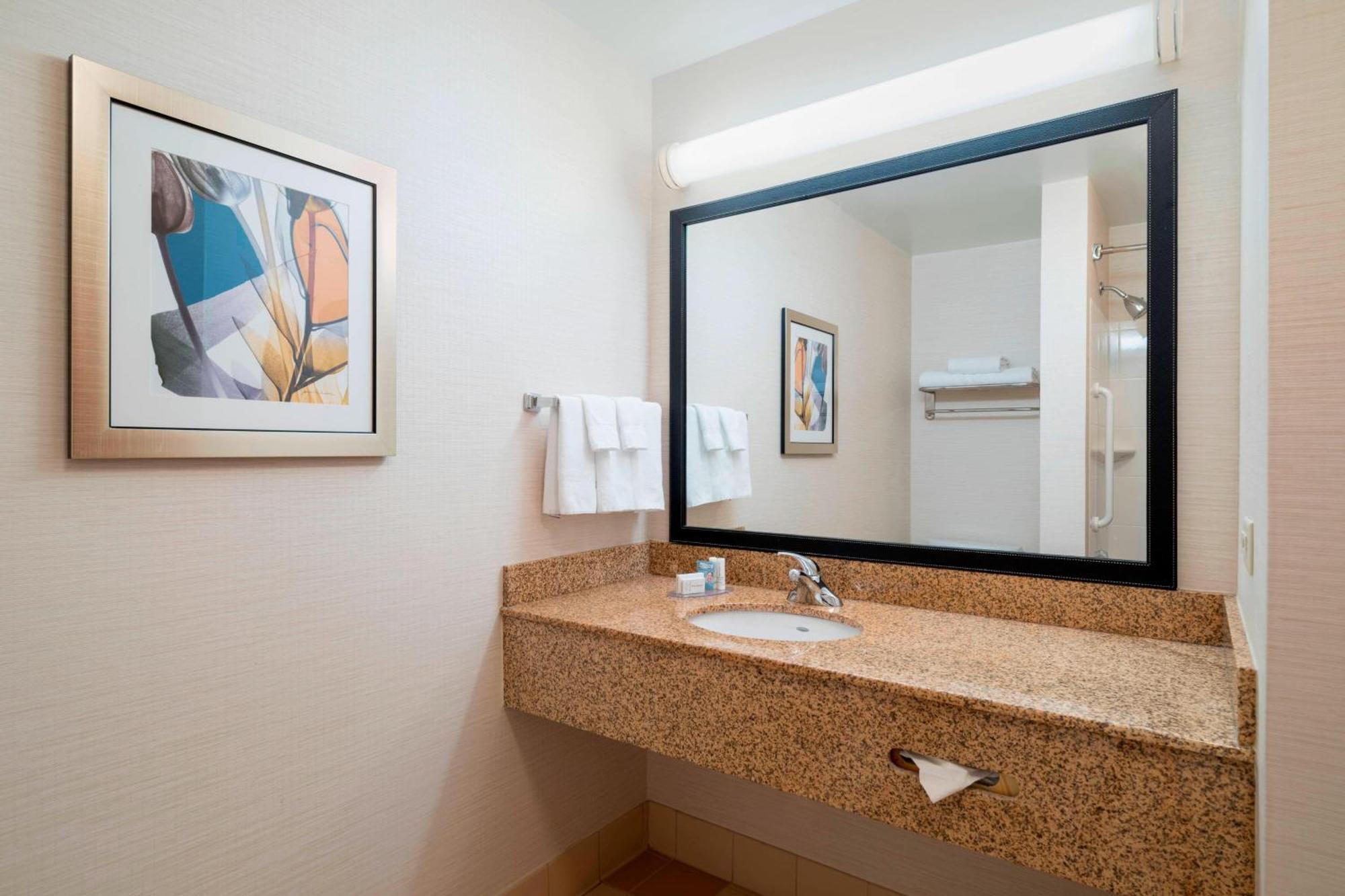 Fairfield Inn & Suites By Marriott State College Dış mekan fotoğraf